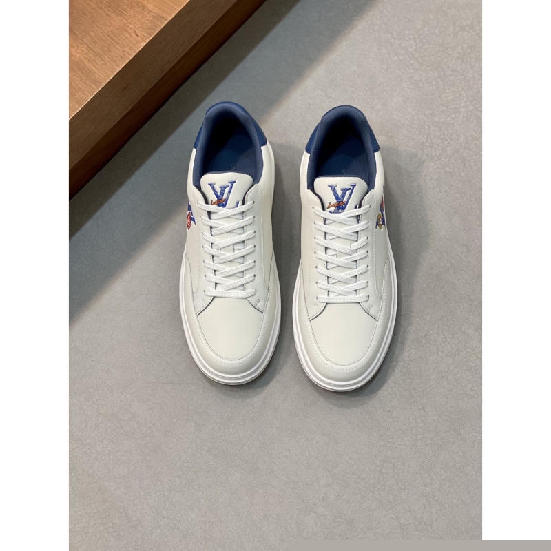 l**is V*t*n sneakers